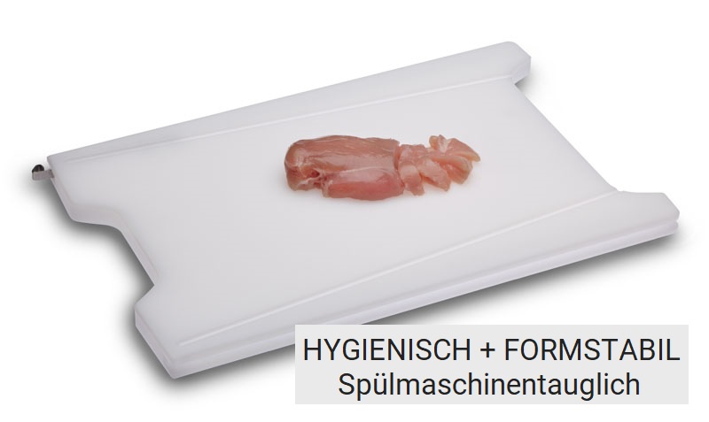 Kunststoffbrett mit geschnittenem Hühnchen